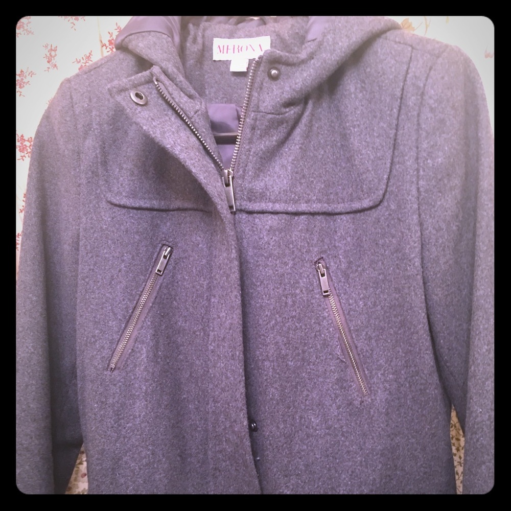 Warm wool coat with hood